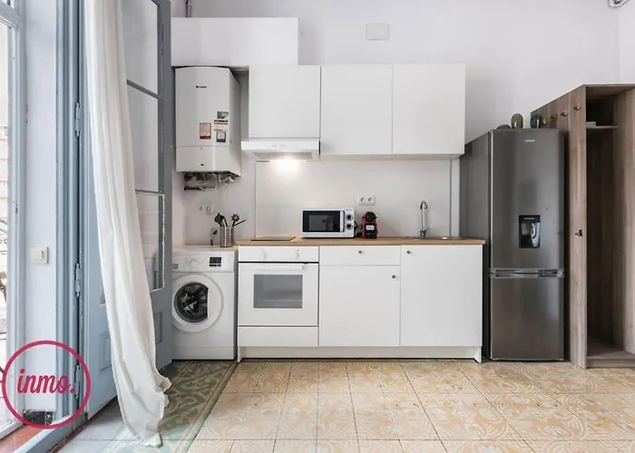 - Eixample 2 Apartment