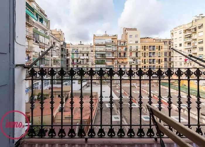 - Eixample 2 * Barcelona