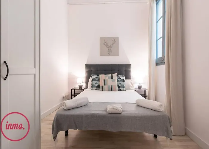 - Eixample 2 Apartment