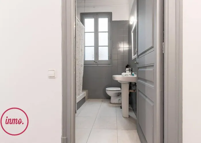 - Eixample 2 Apartment *