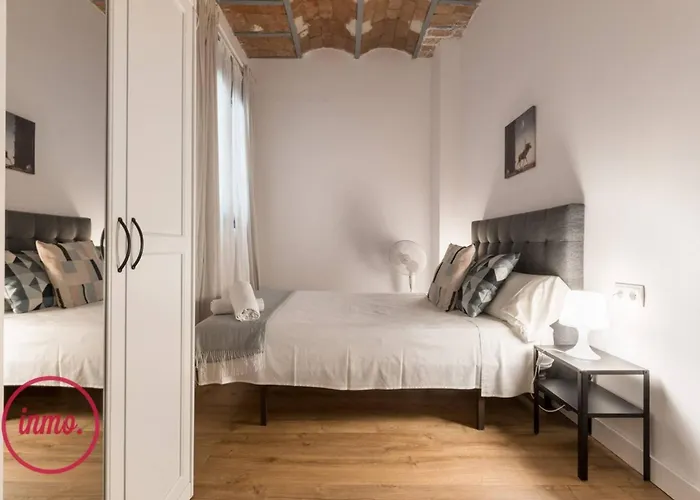 - Eixample 2 Apartment Barcelona